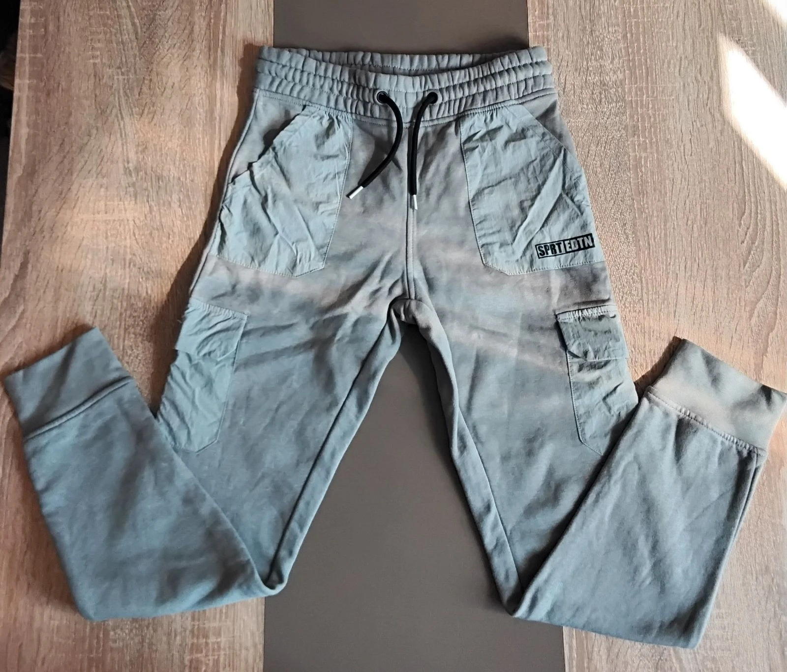 Jogging style cargo
